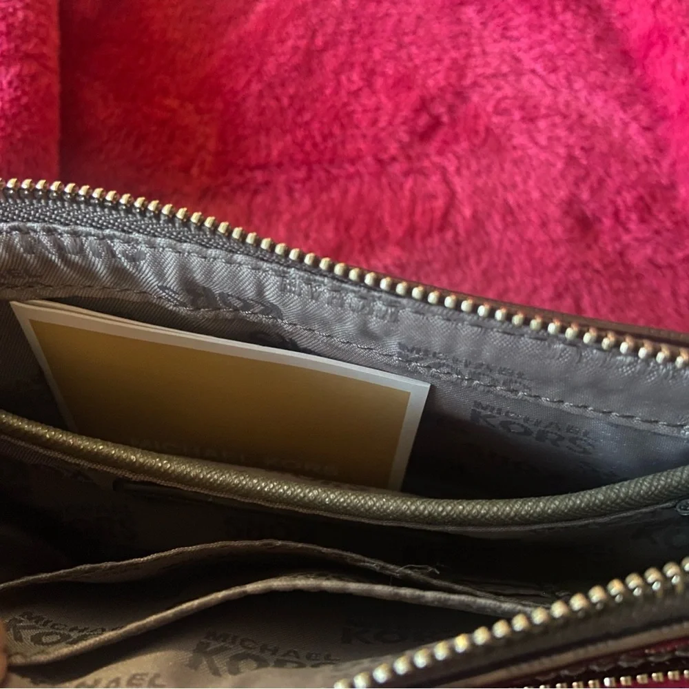 NWT Michael Kors wrist purse